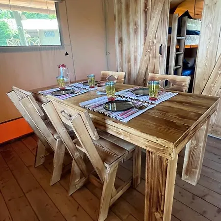 Luxe tent Wioska Wakacyjna Glamila