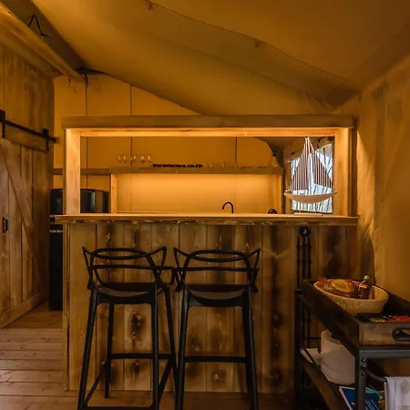 Luxury tent Wioska Wakacyjna Glamila *