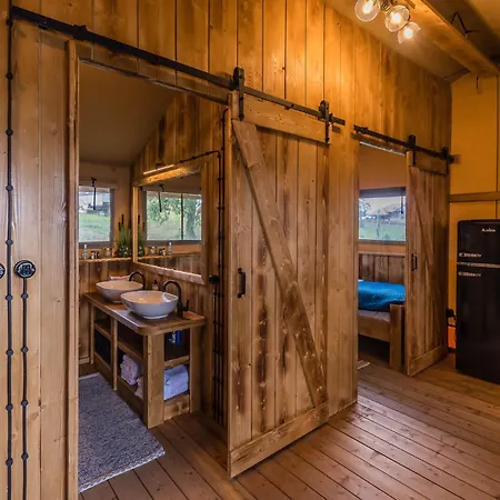 Luxe tent Wioska Wakacyjna Glamila Sterławki Wielkie