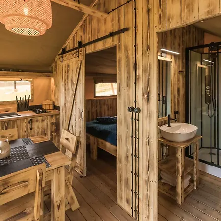 Luxe tent Wioska Wakacyjna Glamila Sterławki Wielkie