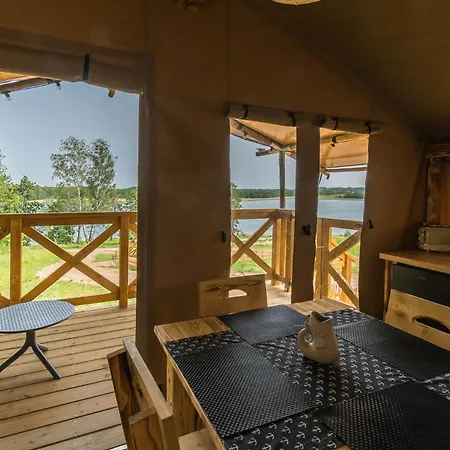 Luxe tent Wioska Wakacyjna Glamila Sterławki Wielkie